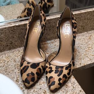 BCBG PUMPS